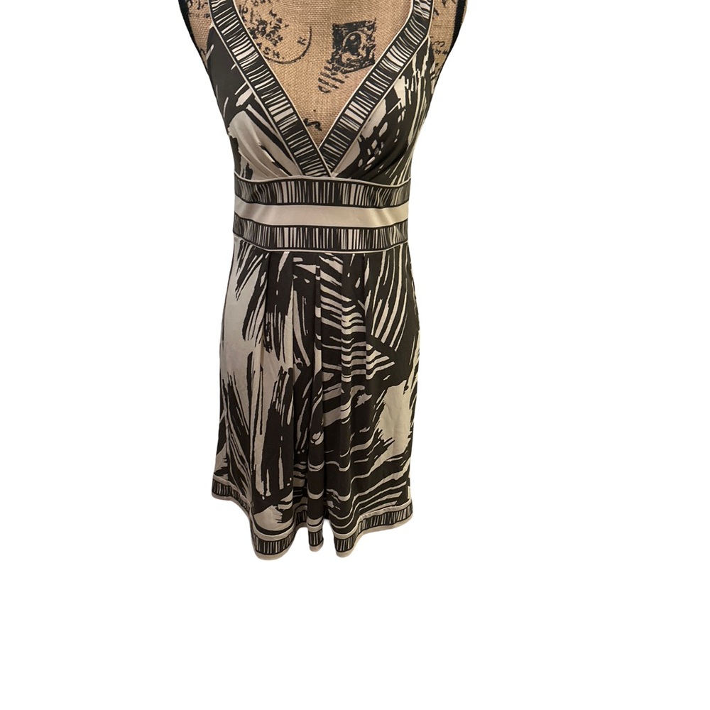 BCBGMaxAzria Black and White Halter Mini Flare Dress Size Medium Graphic Print - Picture 2 of 7